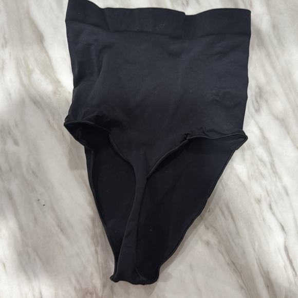Skims Seamless Sculpt High Waist Thong Size L Onyx - Picture 3 of 4